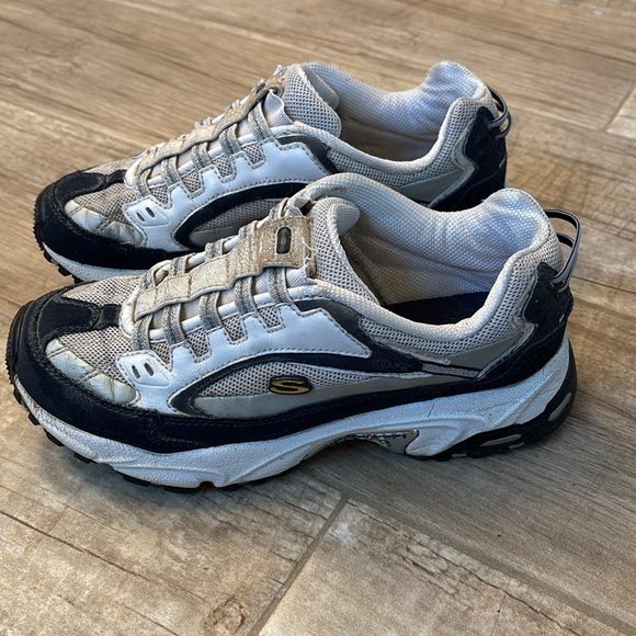 Sketchers slip ons women’s Stylish White and blue Sneakers - Picture 2 of 4